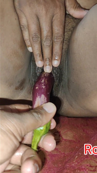 Desi South Indian Kannada House Wife Fucking with Brinjal Village Stepaunty