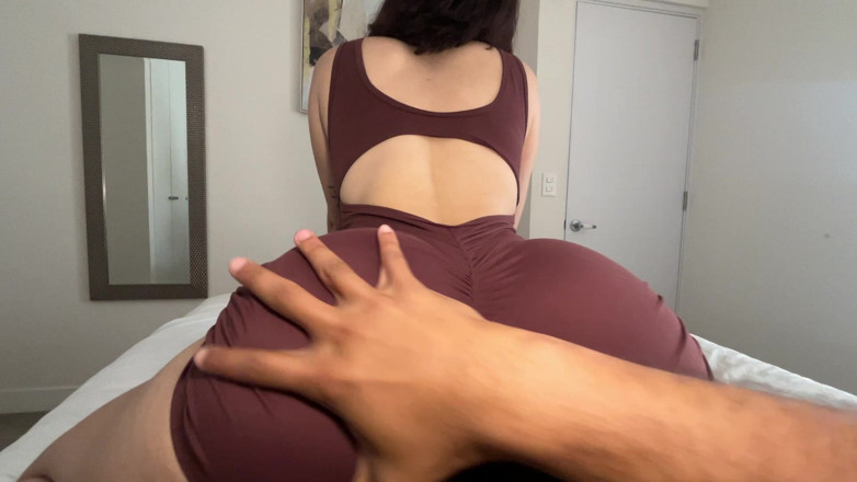 Levi Solen: Dry Humping - baju gym