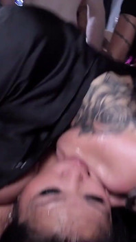 6 pria dan 3 pelacur ini akan menjadi pesta gangbang liar dengan ashley cum star - nicki asia - bibi blow - bagian1