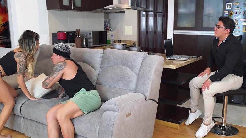 Winter_steph: Tabu! Femeie latino cu un corp perfect își lasă fratele vitreg și...