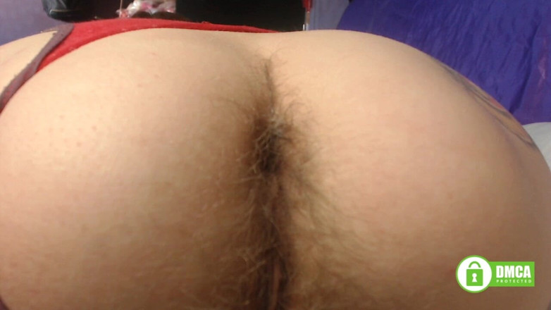 Risky Hairy Couple: Lubang pantat berbuluku di-fingering - close up