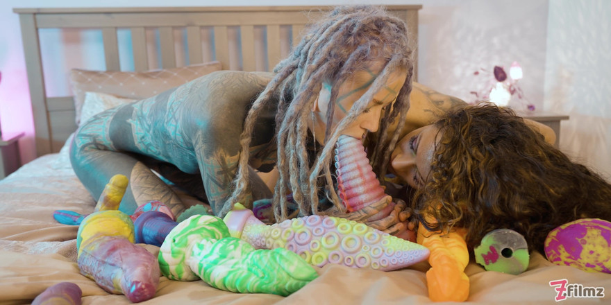 Stacy Bloom: Стейсі Блум і anuskatzz - анал - великі іграшки, розтягнення, фістинг, пролапс