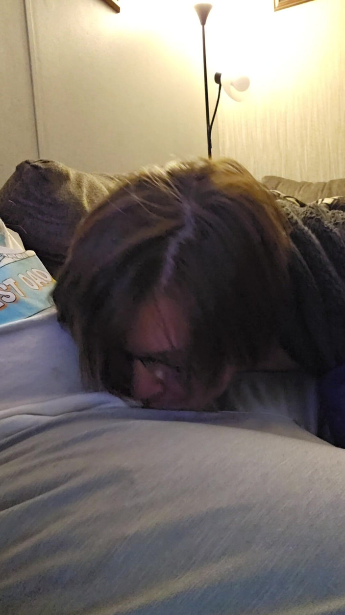 Funhousewife69: Elmalı turta yiyor ben onun yarağını emiyor