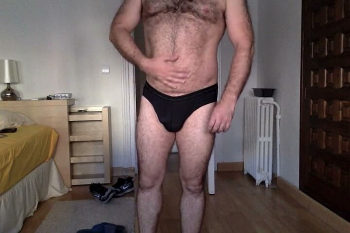 Hairy Guy Portugal: Dressing Me up for a Summer Outing