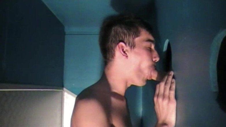 AMATOR PORN MADE IN FRANCE: Асан смокче в глоріхолі і трахається в туалетах