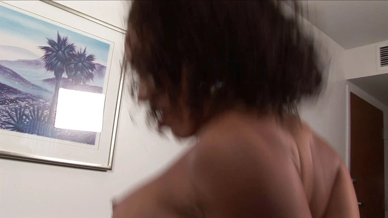Hot Girlz: Cheating ebony MILF with big booty having affair with a...