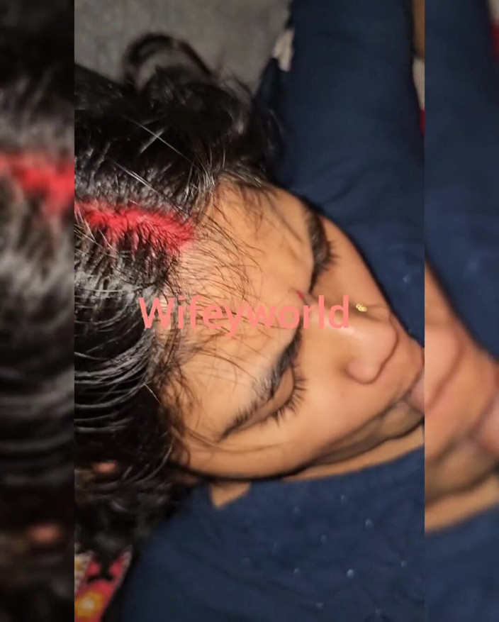 Wifeyworld2025: मेरे पड़ोसी पत्नी मेरा वीर्य निगल रही है