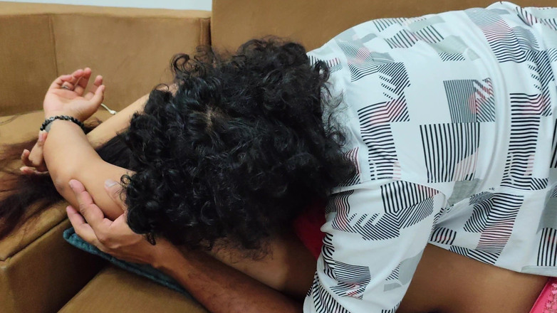 Vaigavarun45: Moglie e marito fanno sesso per la prima volta e...