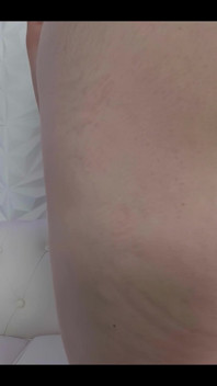 Visage en 2D au fond du bonheur