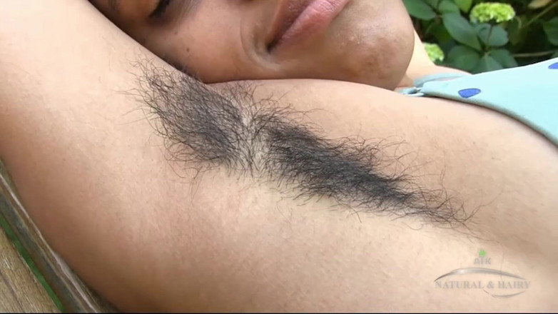 ATK Fans (Hairy): Tato krásná chlupatá exotická kráska by měla být viděna venku