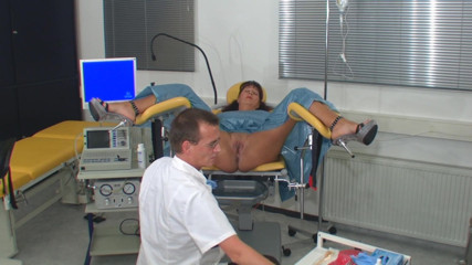 Rubber & Clinic Studio - 1ATOYS: Zrcátko a klystýr močového měchýře