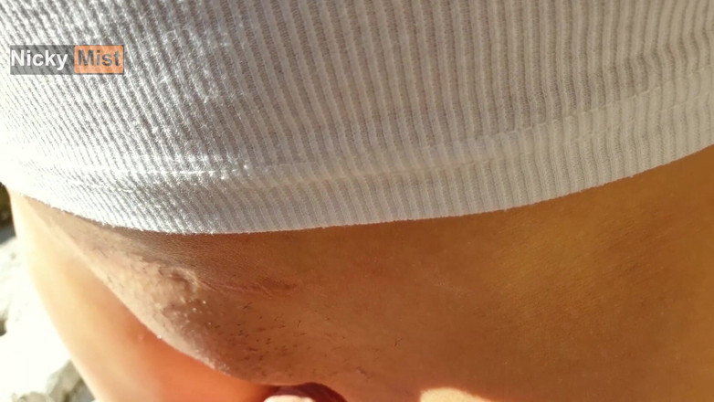 Nicky Mist: मेरी पैंटीज में वीर्य निकालना उन्हें ऊपर खींचता है मुझे पसंद है कि