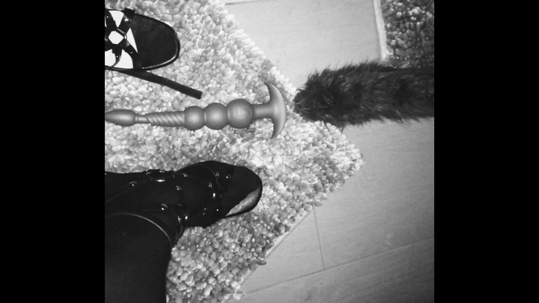 Foxtail69: Sissy träumt mit fuchsschwanz