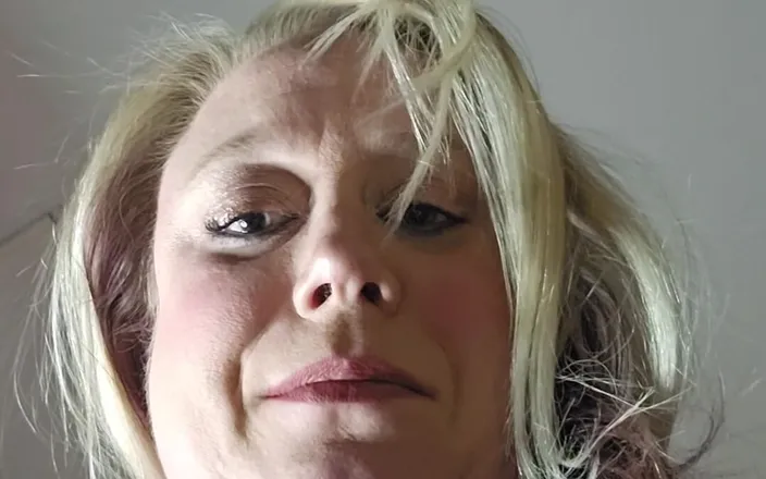 Jenn_sexxii: POV Fucking the Hottest Stepmom You Know