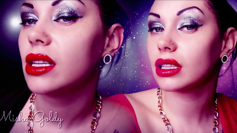 Goddess Misha Goldy: Moje okouzlující červené rty se cítí dobře na péru mého přítele!...