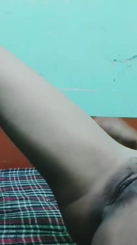 Indická vesnická dívka má první sex, Desi vesnická holka Těsná kundička XXX video