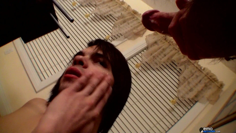 Homo Emo: Nadržení kluci hrají striptýzový fussball