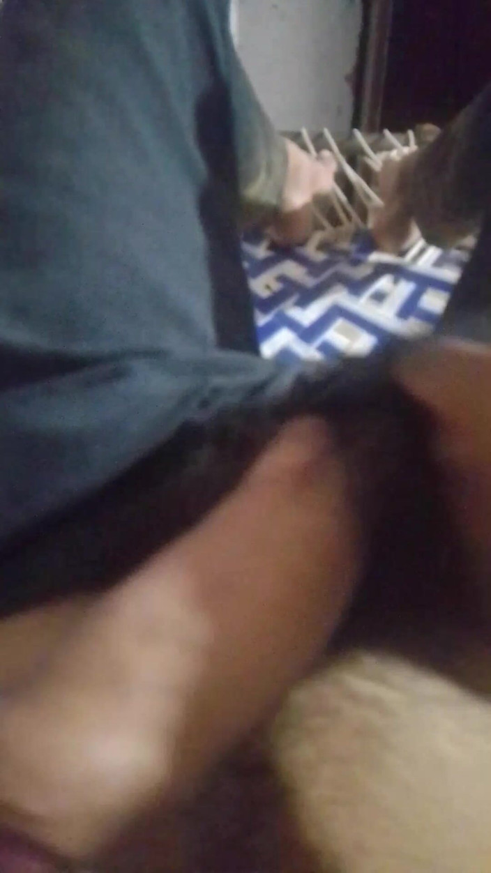 Bhagirth jaat: ดูเพื่อนที่รักของฉัน สิ ฉันสูบน้ํายังไงด้วยการเขย่าควยฉัน