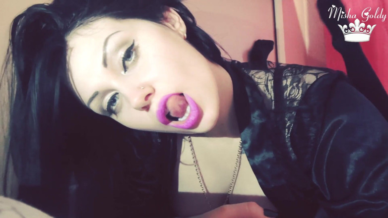 Goddess Misha Goldy: Purple kisses and licks