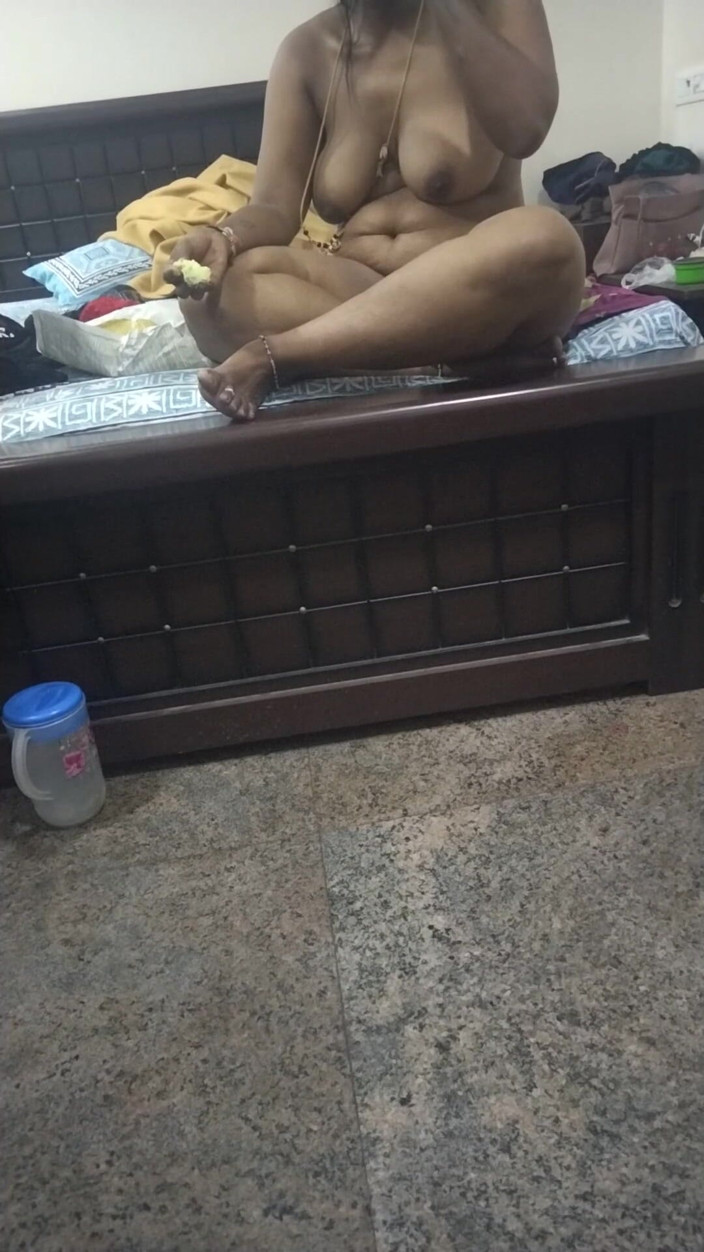Tamil lesbian: Talk About Her Sex Work with Nude