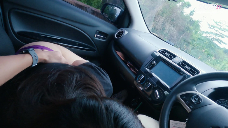 18_honey: College Girl Glasses Blowjob Paramour in the Car Cums in...