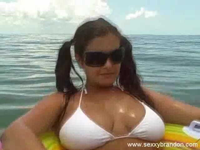 Sexxy Brandon: Sexxy brandon: persa in mare