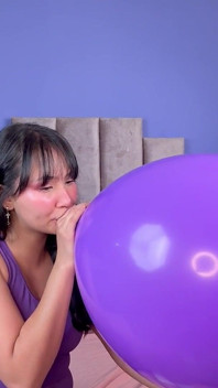 My Ass Vs Giant Ballon