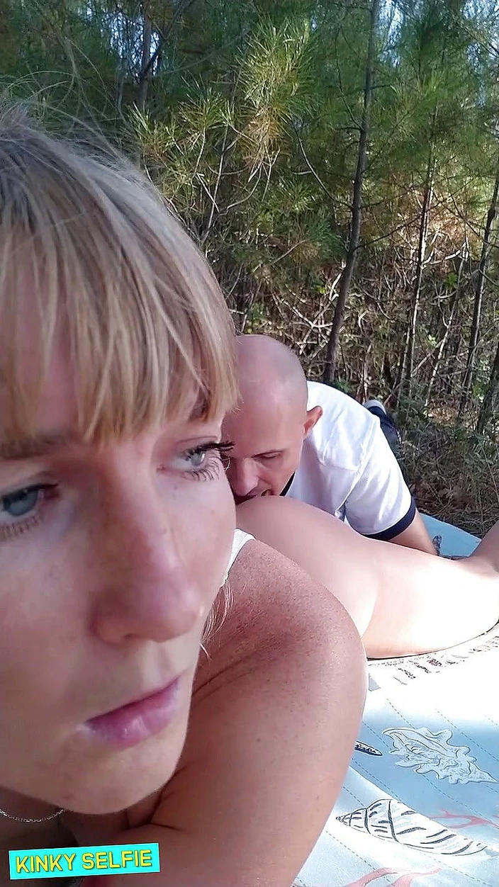 Sasha Bikeyeva: Kinky selfie - pussy licking with massive squirt after ass licking...