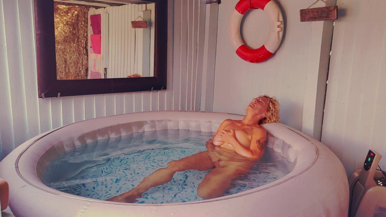 The adventures of Kylie Britain: Slippery When Wet