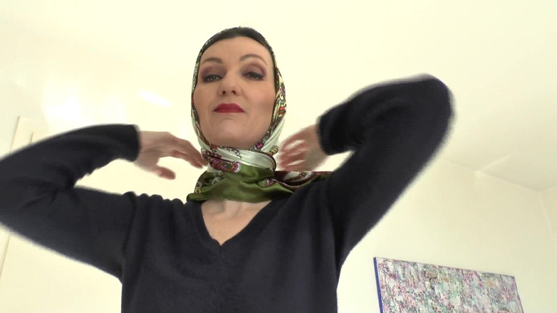 Lady Victoria Valente: 缎面头巾时装秀和布上射精，JOI，维多利亚·瓦伦特夫人