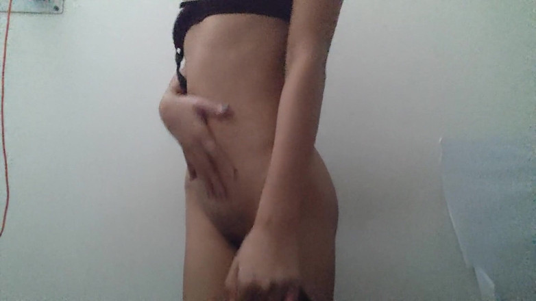 desigirl93: Sexy holka se koupe při videu tvrdě sama na sebe