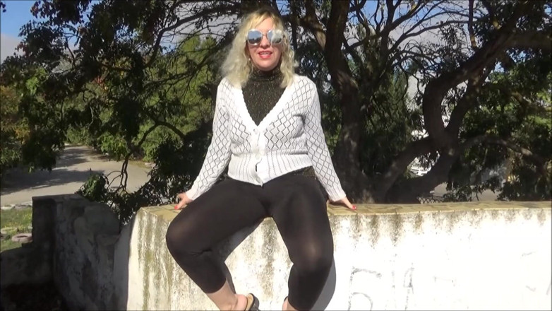 RedRoseRus: Camminare in leggings trasparenti - culo succoso - completo