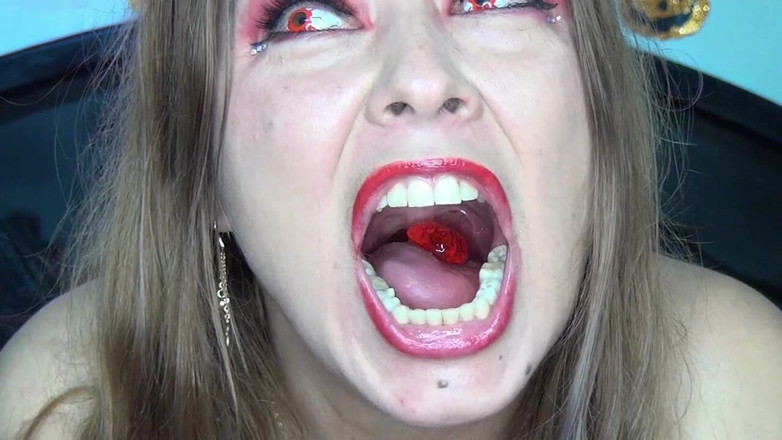 Angel eyes studio: Aman tanrım! Ben büyük beyinleri yutan seksi kötü bir hemşireyim!