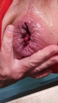 CD Plays with Moist Pussy Part 2