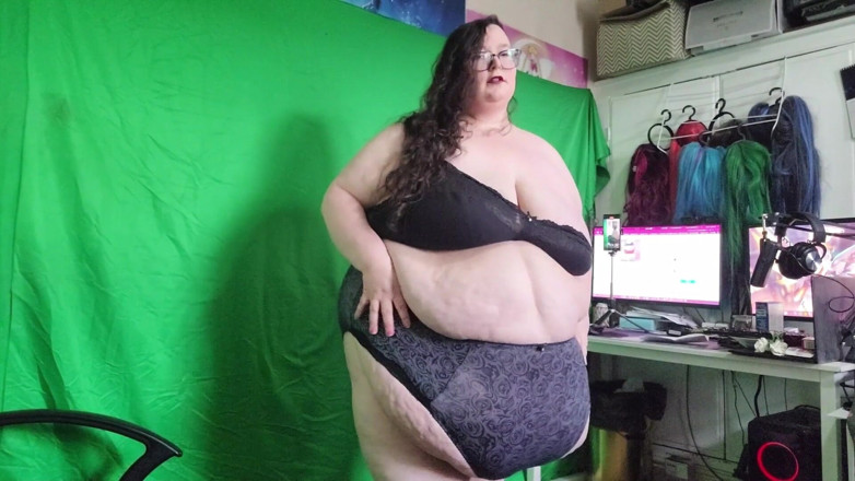 SSBBWLadyBrads: SSBBW sinnliche Bewegungen und strippen