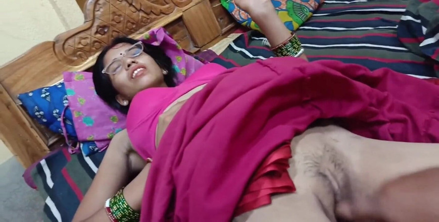 Kumari sushma: Desi quente dona de casa boquete sexo vídeo