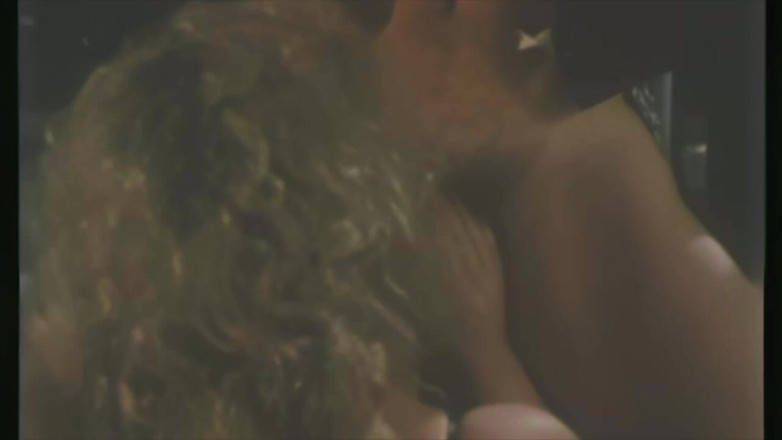 Inthe MILF room: Moana Fucks in the Bedroom While Her Friend Fucks in...