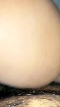 Fată sexy din camera Bhan călărește dur
