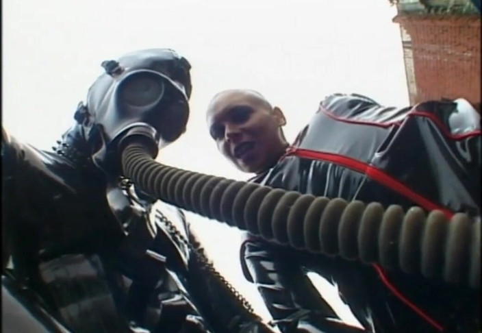 Absolute BDSM films - The original: 방독면 남자 지배