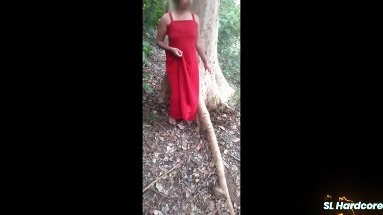 SL hardcore: Risky Quick Sex in Jungle with Wife