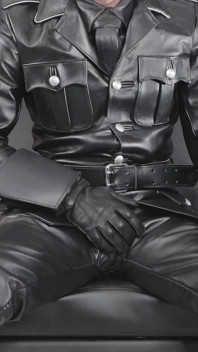 Adorazione della pelle vk