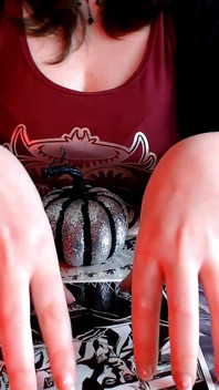 釘を叩くASMR