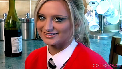 College Uniform: Rozhovor s Meklainou