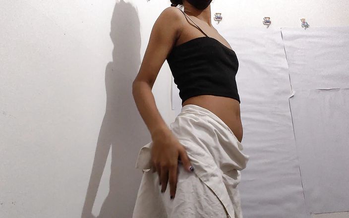 desigirl93: Cô gái dễ thương nóng bỏng gọi video mãnh liệt...