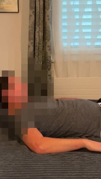 El Instalador De Ciegos Rectos Fue Seducido Y Se Pone Un BJ Y Se Folla a Un Hombre Por Primera Vez