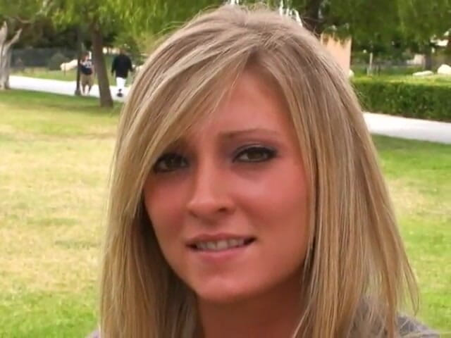 Top Web Models: Carmen Kinsley sexy blonde tiener grote pik pov pijpbeurt en...
