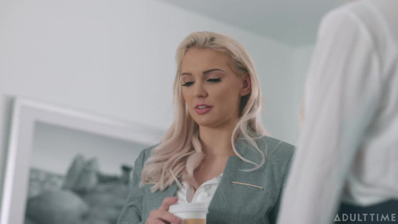 Adult Time: Adult Time - Lesbian Intern Haley Reed menggoda bos Kenzie Taylor...