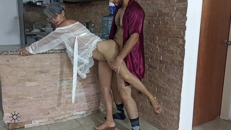 Calvohot70: Doufám, že tvůj bratr nezjisí, že mi šukáš do zadku.