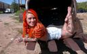 Sinful Feet: Quinn Carter развлекается ступнями на улице в кране