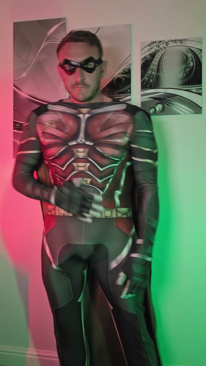 welsh_blokexxx: Hero miang merosakkan lubang awak